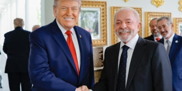beyaz-saraydaki-gorusmeye-turkiye-damgasi-lula-da-silva-trumpa-sundum-lqmhgQp4.jpg