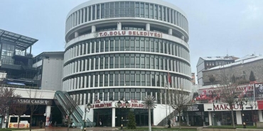bolu-belediyesi-ve-bol-tur-asye-safak-operasyonu-jandarma-ekipleri-binada-arama-yapiyor-yJRyPEWm.jpg