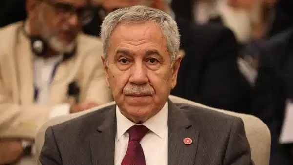 bulent-arinctan-yeni-parti-aciklamasi-arkadaslarimiz-demokrasi-bulusmalari-yapiyor-f8IrMHAx.jpg