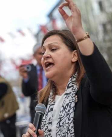 burcu-koksal-akpye-katilacagi-tarihi-acikladi-28AOs7Yw.jpg