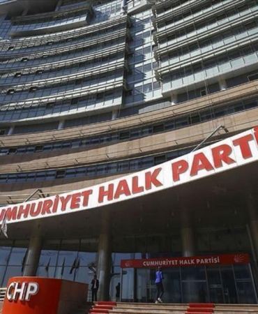 chpnin-karanlik-odalari-desifre-oldu-adaylik-borsasinda-eurolar-havada-ucusuyor-AmR2n1kP.jpg