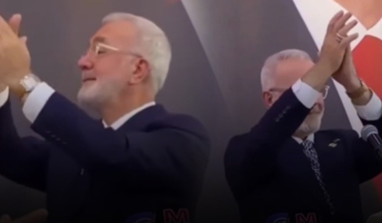 dans-ederken-dikkatlerden-kacmadi-akpnin-pasasi-koleksiyonunu-buyutuyor-UsWfElsM.jpg