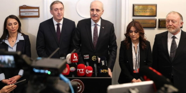 dem-parti-es-genel-baskan-yardimcisi-guleryuzden-surec-aciklamasi-tikanma-ve-dondurma-abartili-bir-5RvAUZBH.jpg