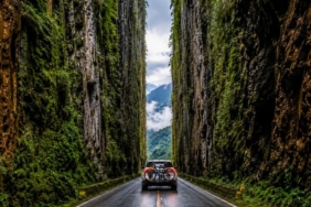 devasa-kayalari-yillarca-elle-oyup-icinden-yol-gecirdiler-niXz8PSs.jpg