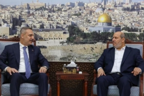 disisleri-bakani-hakan-fidandan-hamas-siyasi-buro-uyesi-hayyeye-taziye-ziyareti-5yf3YE5k.jpg