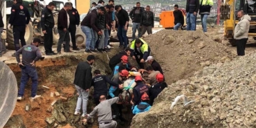 elazigda-gocuk-altinda-kalan-emekci-kurtarildi-wzdlGz1h.jpg