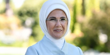 emine-erdogan-anneler-bu-dunyanin-en-buyuk-isigi-wyadhIuW.jpg