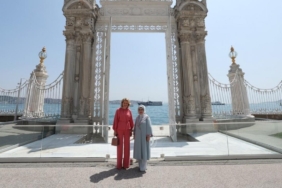 emine-erdogan-kralice-mathildeyi-dolmabahce-sarayinda-agirladi-vbMFglyr.jpg