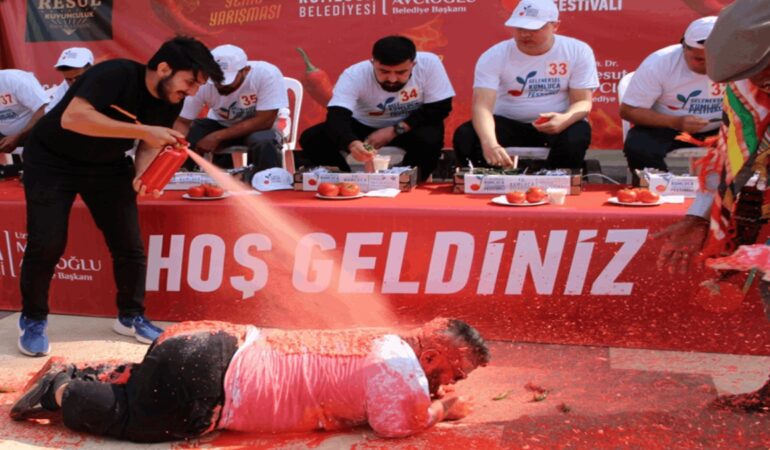 en-fazla-aci-biberi-yiyen-altini-kapti-LBZ7QFV2.jpg
