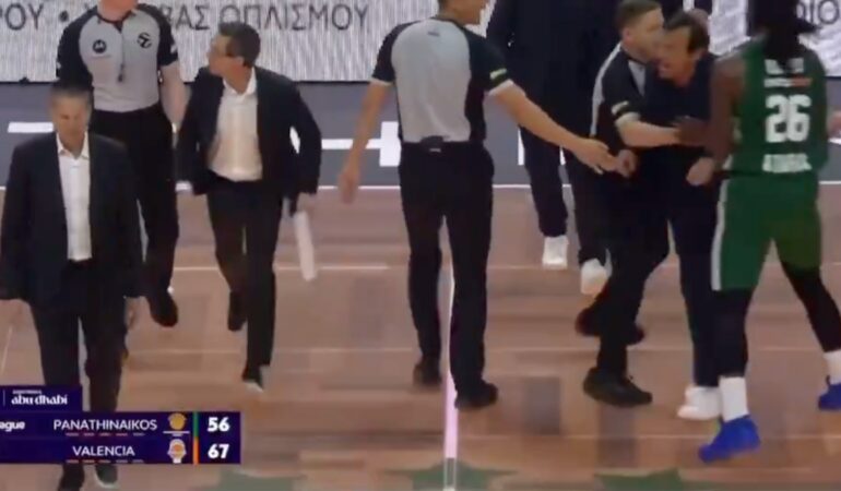 ergin-ataman-cilgina-dondu-hakemler-sakinlestirdi-SE7r1yR8.jpg