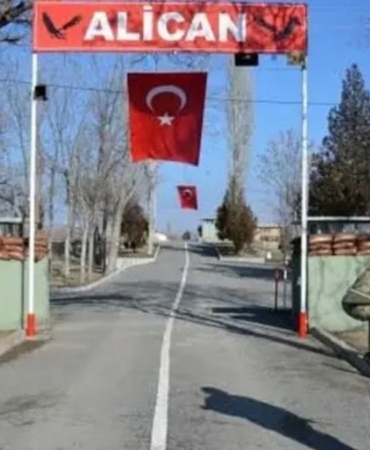 eski-komsu-33-yil-sonra-geri-geliyor-5ptiOZZW.jpg