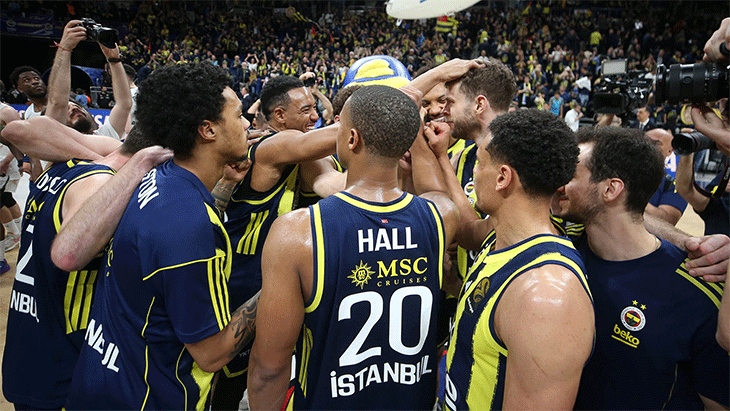 fenerbahce-euroleaguede-final-four-icin-parkeye-cikiyor-xJFsaTCz.jpg