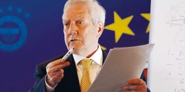 fenerbahcede-aziz-yildirim-gelismesi-1-yillik-adaylik-karari-pCpUSqWi.jpg