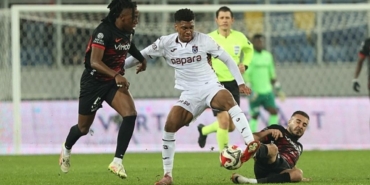 genclerbirligi-trabzonspor-macinin-biletleri-satista-en-pahalisi-10-bin-tl-D6Bv9QzL.jpg