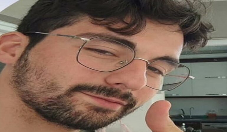 havuzda-bogulma-tehlikesi-gecirdi-hastanede-oldu-AqtQc7HQ.jpg