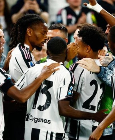 hic-kimse-bu-sonucu-beklemiyordu-juventus-devler-ligi-sansini-riske-atti-3edylAKa.jpg