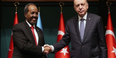 iktidar-somaliye-yardimda-1-numara-OlHbcY67.jpg