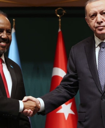 iktidar-somaliye-yardimda-1-numara-OlHbcY67.jpg