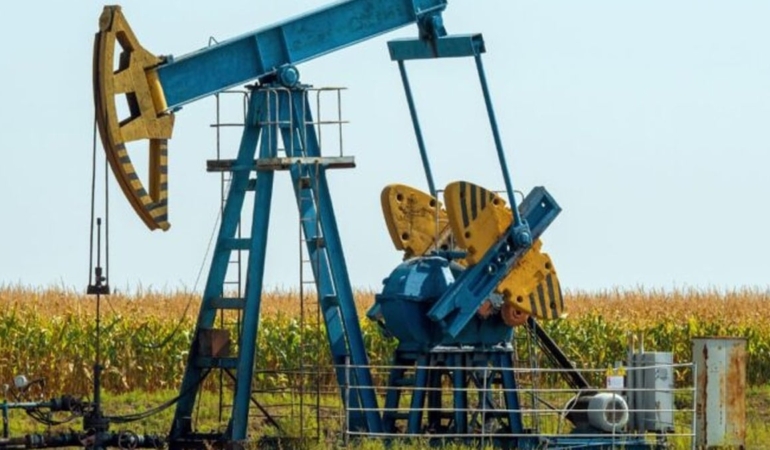 iran-petrolunun-cine-satisina-abd-engeli-dwvBsWPb.jpg