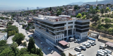 izmirde-operasyon-genisliyor-izbeton-ve-izdogada-3-tutuklama-yuSHF8Jl.jpg