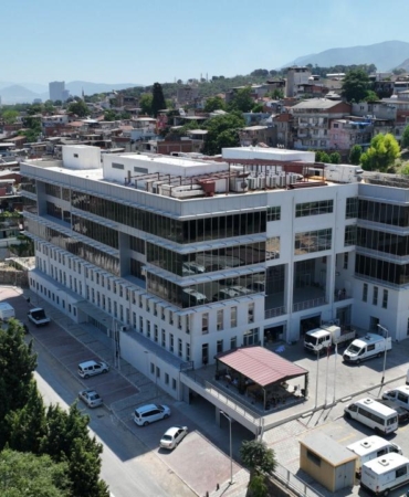 izmirde-operasyon-genisliyor-izbeton-ve-izdogada-3-tutuklama-yuSHF8Jl.jpg