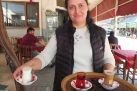 kahvehanelerde-cay-yerine-sut-iciliyor-P24Seu8p.jpg