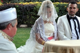 luks-oteller-sahane-yardima-bol-bahane-QtwWFg62.jpg