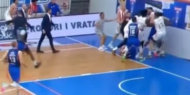nikola-kalinic-cilgina-dondu-tekme-ve-yumruklar-havada-ucustu-dayTWsA5.jpg