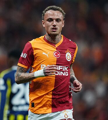 noa-lang-galatasarayin-sampiyonlugunu-yeni-sarkisiyla-kutladi-lK1X9O3u.jpg
