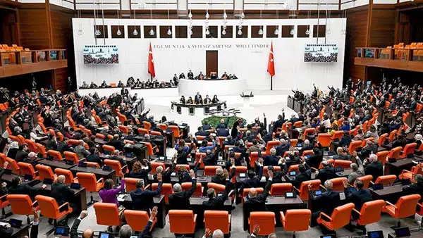 okul-akinlarini-arastirmak-icin-kurulan-komisyon-calisma-takvimini-gorusmek-uzere-toplandi-9BtiY8sz.jpg