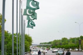 pakistanda-kanli-saldiri-cok-sayida-polis-hayatini-kaybetti-lOb4kak7.jpg