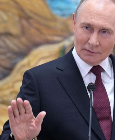 putin-zelenski-ile-gorusme-sartini-acikladi-rusya-ukrayna-savasi-bitiyor-mu-nAF3SNI3.jpg