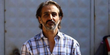 ruhi-sarinin-aci-gunu-babasi-hayatini-kaybetti-jVA9rSML.jpg