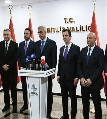 saglik-bakani-memisoglu-bitliste-sehirden-hasta-sevki-bitecek-HUeTlsQK.jpg
