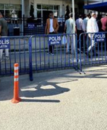 sehri-ayaga-kaldiran-skandal-13-yasindaki-kiz-cocuguna-36-kisiden-cinsel-saldiri-cjDpEVVT.jpg