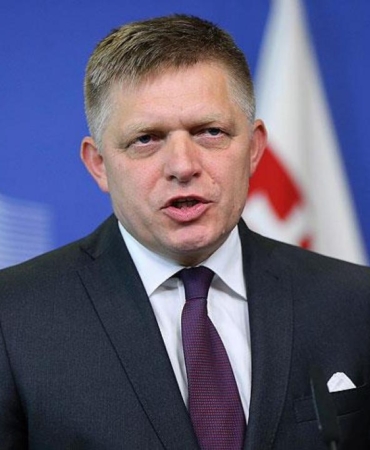slovakya-basbakani-firinda-calisti-PsbvzCH4.jpg