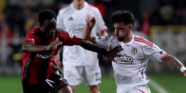 son-dakika-besiktasa-45-dakika-yetti-siyah-beyazlilar-2-golle-kazandi-ggnaQLYI.jpg