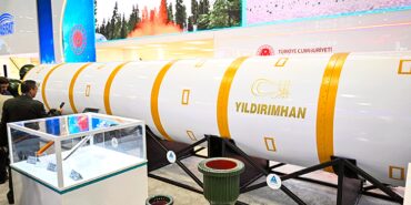 son-dakika-iste-turkiyenin-6-bin-kilometre-menzilli-fuzesi-yildirimhan-nefes-kesen-imaj-VgQIdEzb.jpg