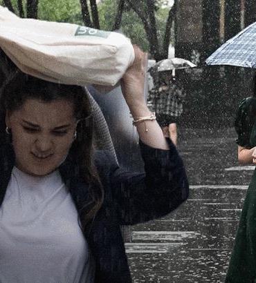 son-dakika-meteoroloji-hava-durumu-raporunda-43-il-icin-sari-kodlu-uyari-istanbulda-firtina-GKlBFWhP.jpg