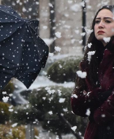 son-dakika-meteoroloji-ve-akomdan-pes-pese-uyari-balkanlardan-giris-yapti-bahar-bitti-kis-LHA8UfeE.jpg