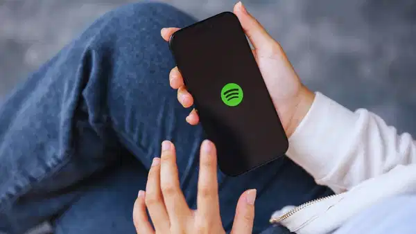 spotify-yapay-zeka-destekli-arama-altyapisini-kullanima-acti-J5Gj9FUn.jpg