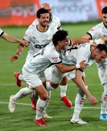 super-lig-yolunda-kritik-duello-final-kapisini-araladilar-ztUVFuKl.jpg