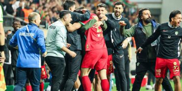 super-lige-yukselen-2-takim-amedspor-oldu-6-gol-sesi-fYqOxu24.jpg