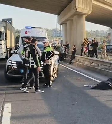 tekirdagda-kahreden-kaza-motosikletle-bariyerlere-carpan-17-yasindaki-ela-hayatini-kaybetti-pNn9Ha9J.jpg