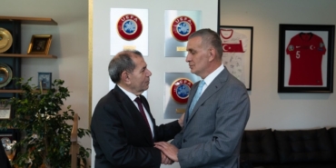 tff-galatasarayi-kutladi-aciklamada-dursun-ozbek-detayi-dikkat-cekti-clvz4dSP.jpg