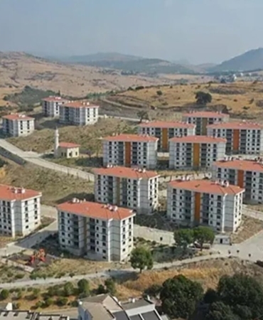 toki-kurayi-cekti-ama-konutlar-ortada-yok-gvpTmrWj.jpg