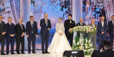 turk-telekom-ceosu-ebubekir-sahinin-kizi-zeynep-melike-sahin-dunyaevine-girdi-ZXFFcArq.jpg