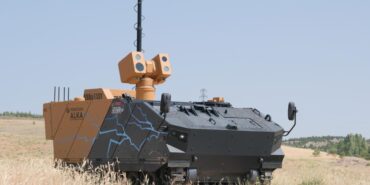 turkiyenin-lazer-silahi-aktif-edildi-menzil-alaninda-sinek-bile-ucamiyor-y3E6w6YF.jpg