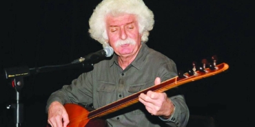 usta-sanatci-sadik-gurbuz-50nci-sanat-yilini-konserlerle-kutluyor-ask-arbede-gurbet-7tWgckyV.jpg