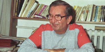 usta-yonetmen-atif-yilmaz-vefatinin-20-yilinda-anildi-PqPe6QRE.jpg